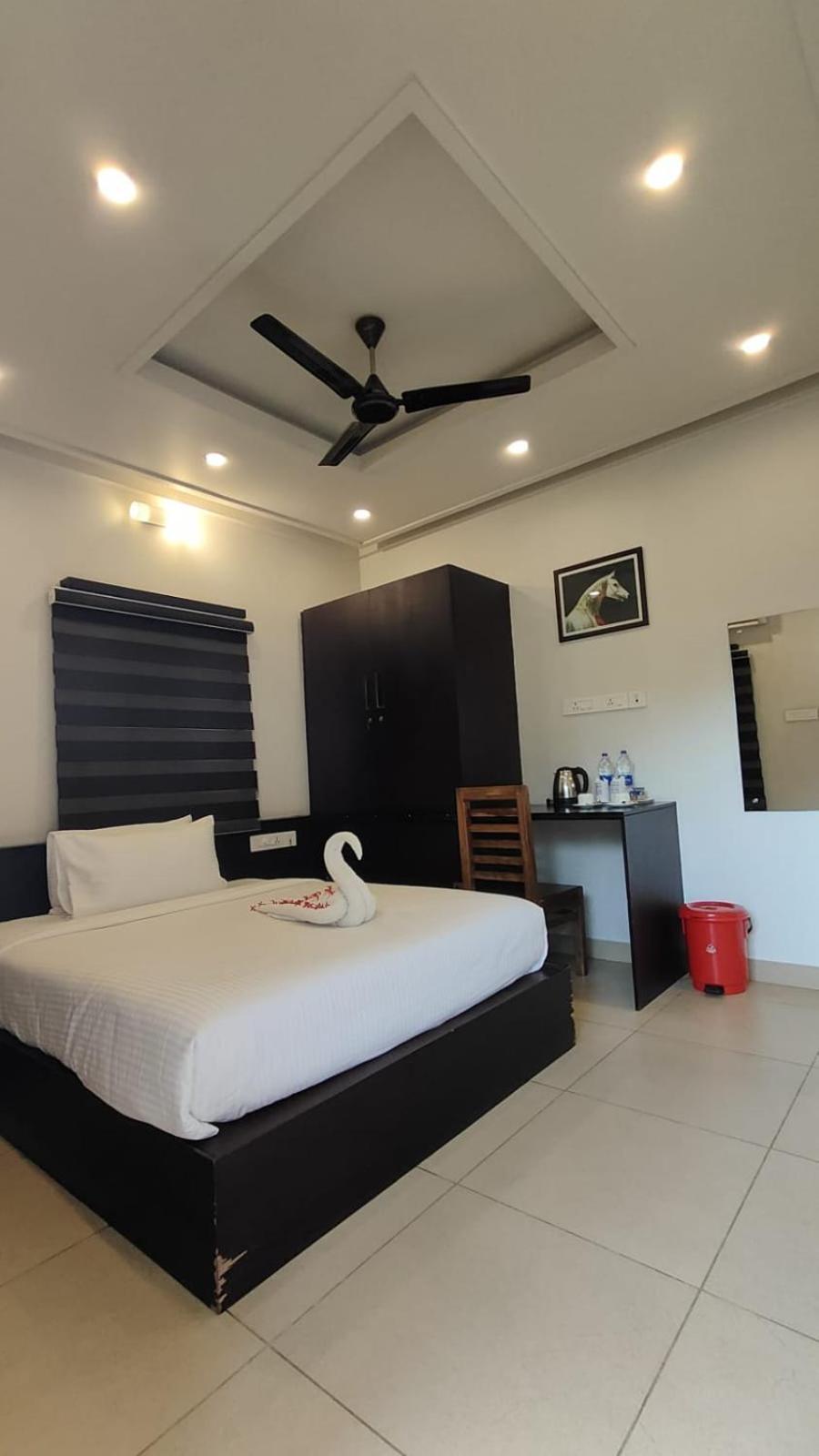 Aroma Ayur Heritage Mattanur ภายนอก รูปภาพ